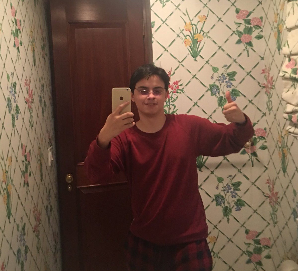 YaLocalWhiteBoy tweet media