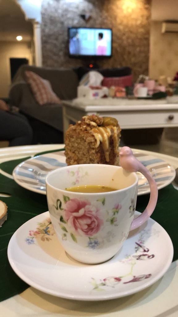 T0P_vide's tweet photo. ☕️🌹
القهوة بِرفقة من أُحب سعادتي في كل الاوقات.'
.
#صباح_السعاده
#قهوة_الصباح_والمساء 
#قهوتي
#قهوه
#ركن_القهوة https://t.co/AnxLg8hOKD