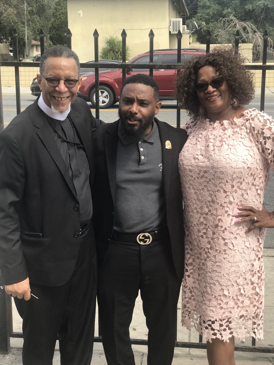 POGChurch1's tweet photo. POGCC church family on Resurrection Sunday #POGCC #onebody #intentional #kingdom #thrive #ithrive #wethrive #thepromiseland https://t.co/YjSN2OuKzz