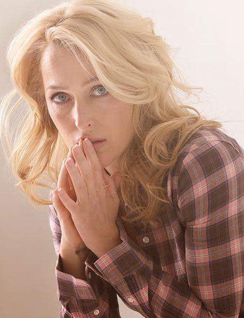 colcrosbie's tweet photo. Let's celebrate the awesome that is @GillianA go 2 @SupanovaExpo w/site https://t.co/sPnLPOKzz0 & req 4 them 2 pl bring out GA 2 #Australia 🇦🇺 this yr b4 she stops doing cons. #GillianAnderson #TheXFiles #XFiles #xfilesAU @thexfiles https://t.co/8HQZz1LMRM