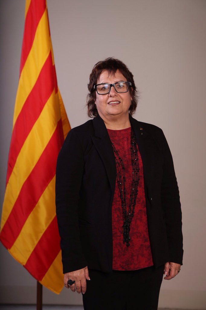 CUPstap's tweet photo. Carme Forcadell i Dolors Bassa, dues dones empresonades injustament, tenen menys ressò mediàtic, per que? el seu compromís ha estat el mateix que el dels homes, la importància d'una expresidenta del Parlament empresonada no s'està valorant prou, cal rectificar https://t.co/ELT7XB7Mle