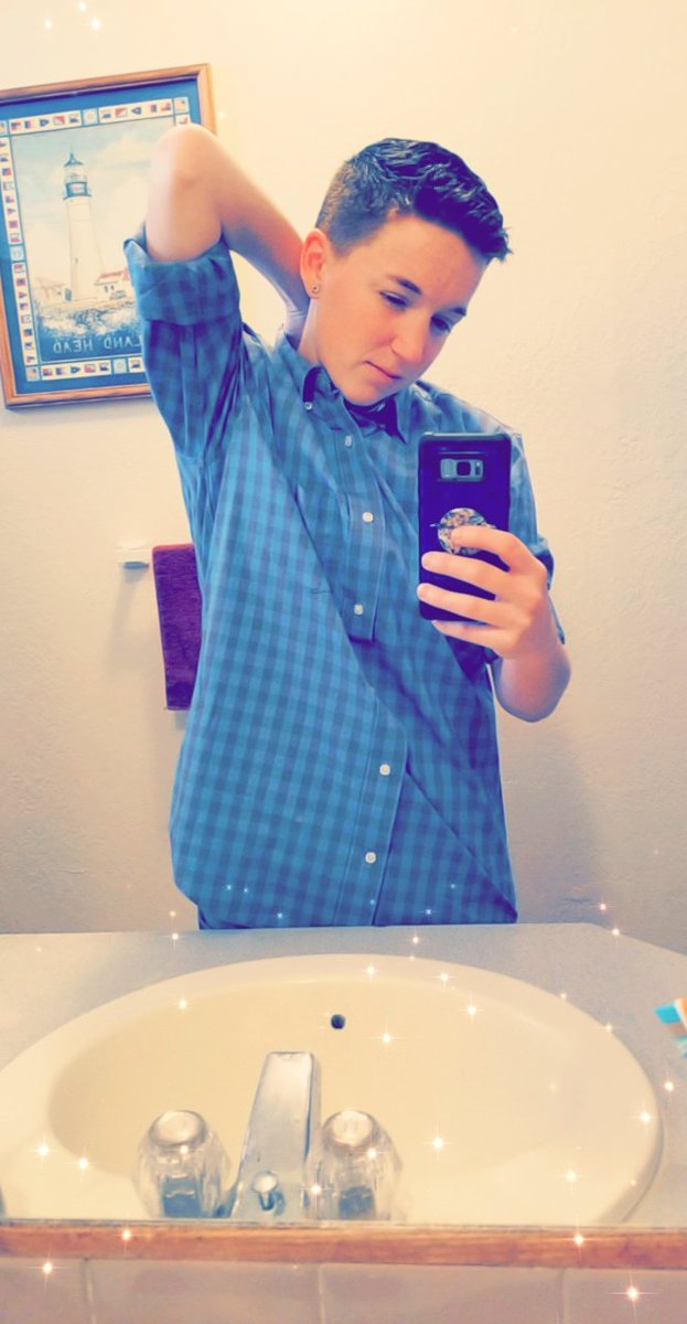 breezy_smallz23's tweet photo. Just tryna find a girl to spoil #singlequeers #EasterQueers https://t.co/R22Kp7jfrG