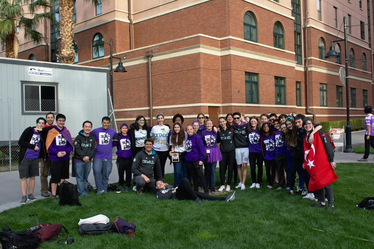FRC2643's tweet photo. Made some friends with @citadelfrc and traded shirts yesterday! We're so glad you guys were able to make it here all the way from Turkey and we hope to keep in touch! #siliconvalleyregional #firstinspires #morethanrobots https://t.co/8Oz9QbBP3A