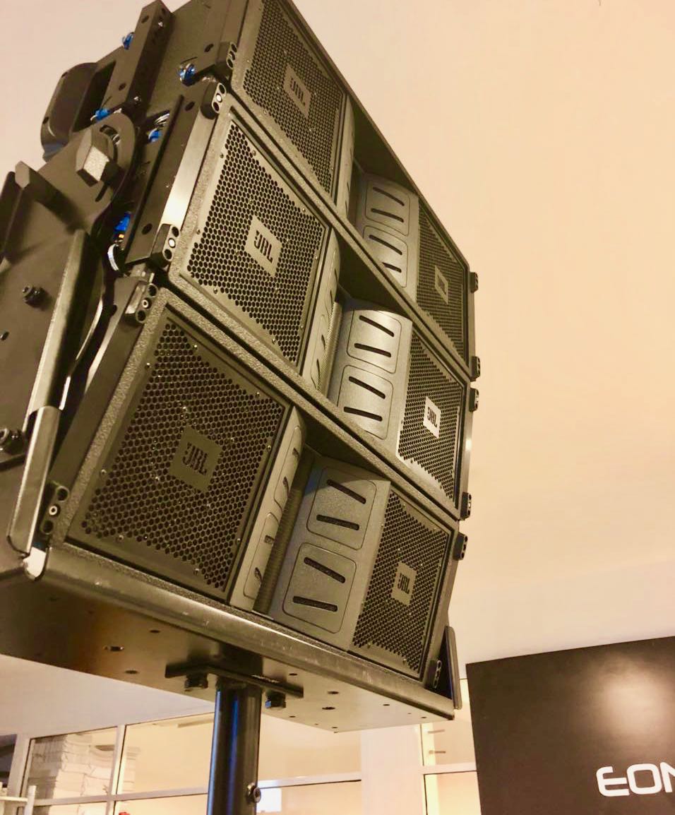 DynamicAVonline's tweet photo. Totally Brutal! JBL vertec series with crown itechhd amplifiers. Check it out at our experience Centre
#JBL #audio #DAV #DynamicAV #DynamicAVEvents #Colomb https://t.co/5fOEuGfn9m