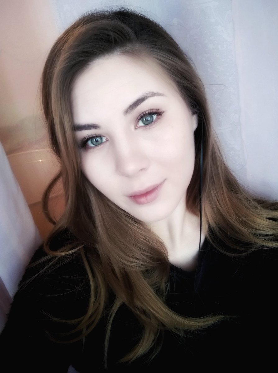 Aℓison. и еще 4. @alis_blck. 