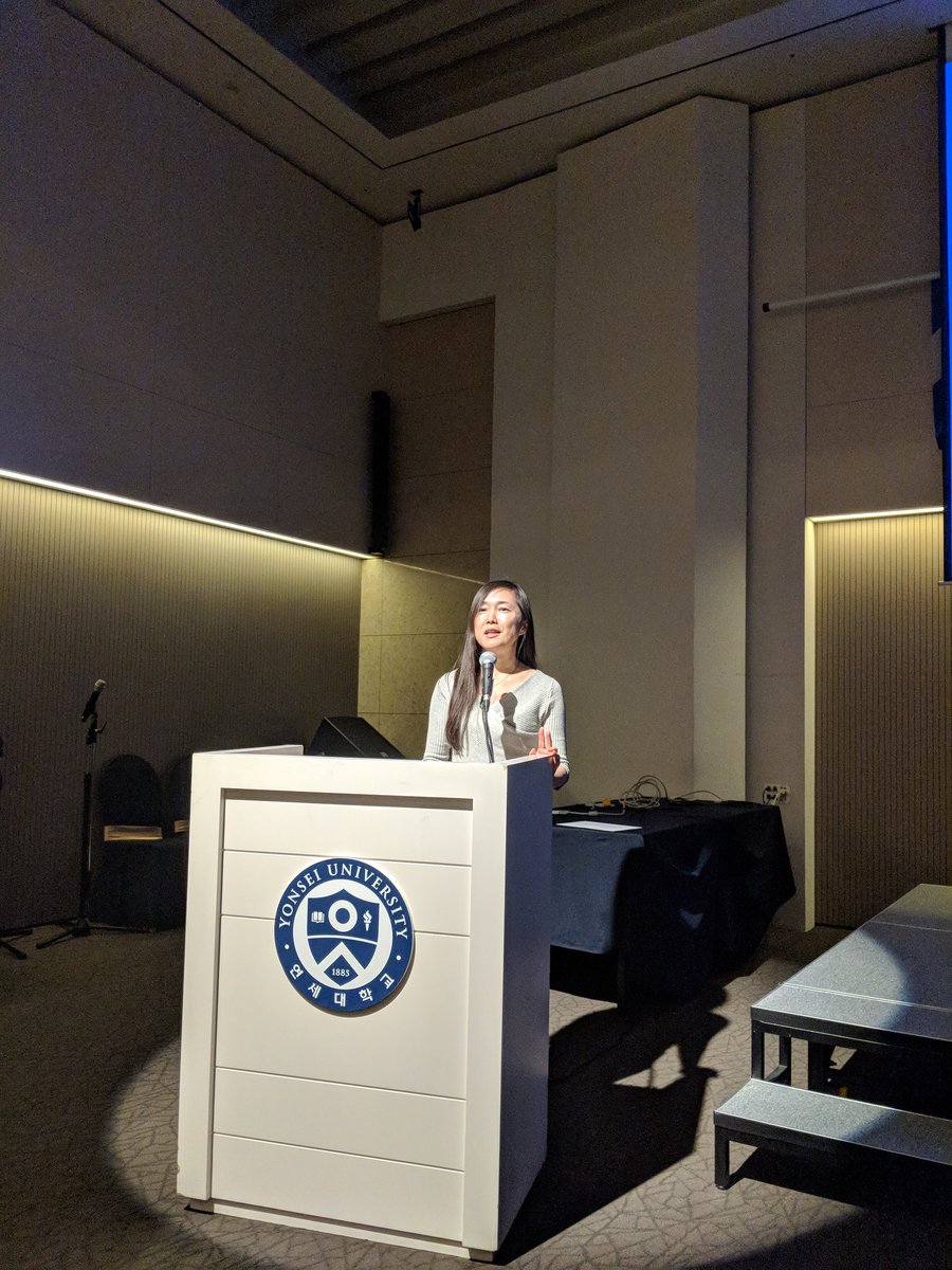 QJ_ECF's tweet photo. Aya in Yongsei university, talking to students: "We are here to introduce blockchain and Ethereum, not so you could learn how to make coins on ethereum, or sell it to other people for higher price, but to make it for the society and the world".@mi_ayako @ethereum #ethereum https://t.co/qou72qoAhj