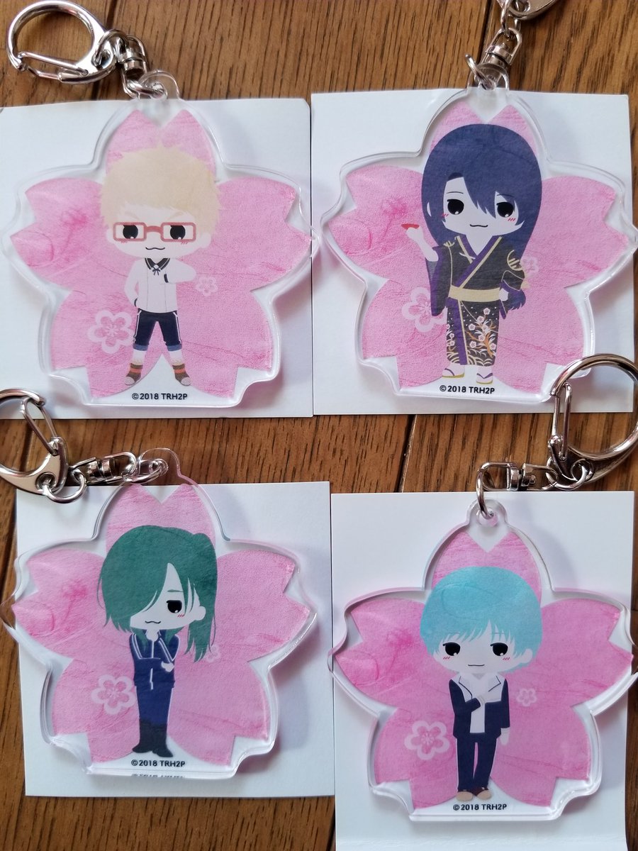 恵@ツイフィ読んでください tweet media