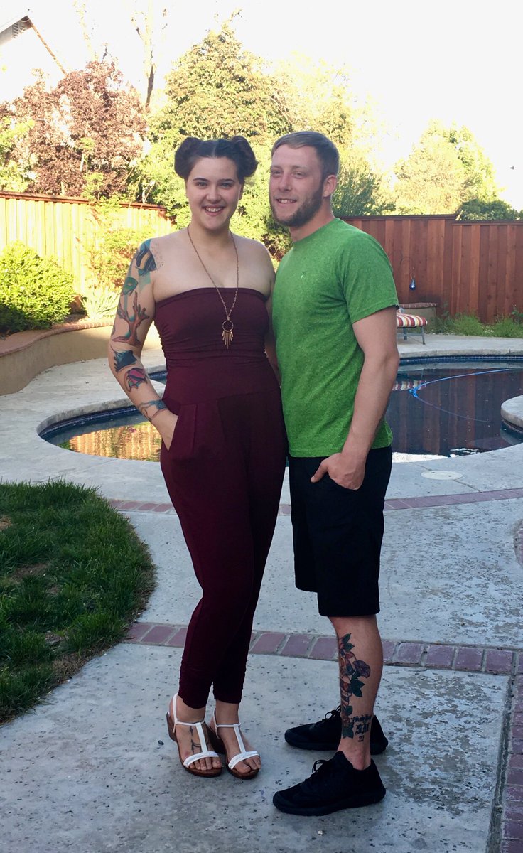 MamaFish70's tweet photo. Easter Sunday...also bitter sweet as it’s the first family holiday without Lani whole away at college 😔. #mothersdaywillbeharder https://t.co/Dbz0qiXwb3