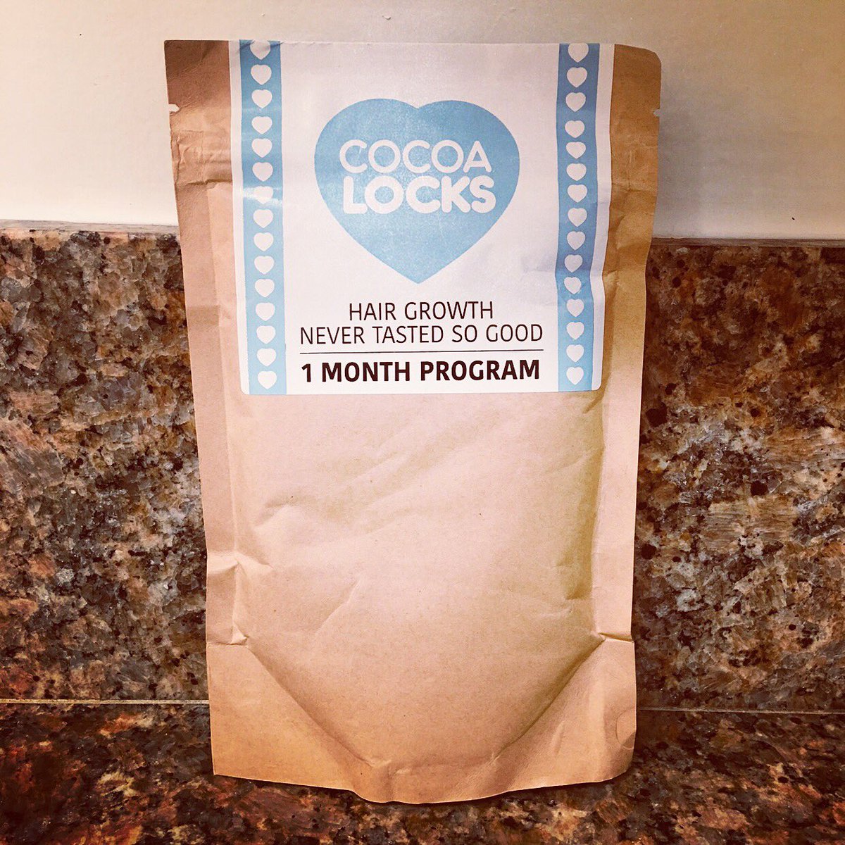 HaleyRaeCannell's tweet image. So happy my @cocoalocksofficial arrived! 💁🏼‍♀️💙
*
*
*
*
*
*
*
*
*
#cocoalocks #cocoa #locks #official #hair #growth #hairgrowth #cocoalocksofficial