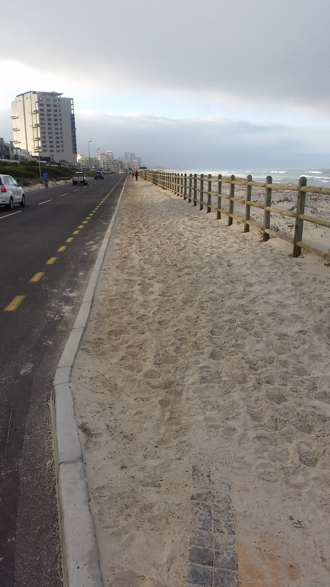 ThisIsMrBsLife's tweet photo. @helenzille @PatriciaDeLille Blouberg a embarrassment https://t.co/qzpv2CvJbi
