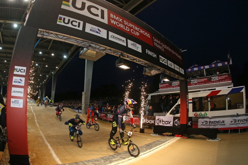 FFC (@ffcyclisme) on Twitter photo 🔝 <a href="/daudetjoris/">Joris Daudet</a> remporte la 2e manche de la Coupe du Monde BMX à <a href="/sqy/">Saint-Quentin-en-Yvelines 🚀</a>, devant <a href="/romainmahieubmx/">Romain Mahieu</a>. #UCIBMXWC
🎙 "Un public extraordinaire, qui nous a soutenu à fond pendant deux jours" : goo.gl/waHJHQ 🔝 <a href="/daudetjoris/">Joris Daudet</a> remporte la 2e manche de la Coupe du Monde BMX à <a href="/sqy/">Saint-Quentin-en-Yvelines 🚀</a>, devant <a href="/romainmahieubmx/">Romain Mahieu</a>. #UCIBMXWC
🎙 "Un public extraordinaire, qui nous a soutenu à fond pendant deux jours" : goo.gl/waHJHQ