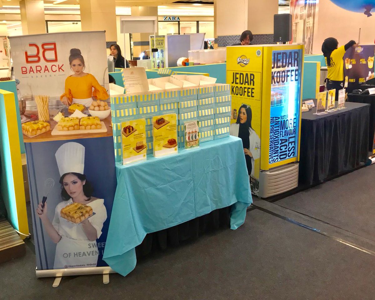 pawoonPOS's tweet photo. Oh iya! Apa #SobatPawoon tahu, kalau Jeddar Koofee punya @inijedar ini ada di acara Foodpreneur Society yg diadakan pada tanggal 30 Maret - 1 April 2018 kemarin? Siapa yang hadir di acara tersebut? 🙋🏼‍♀️🙋🏼‍♂️
#Pawoon #PawoonPOS #AplikasiKasir #Franchise #kopi #coffeetime https://t.co/j986R5elnJ