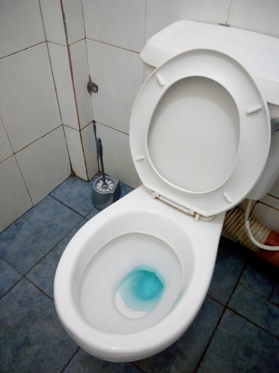 Having a hard time dealing with tough stains? We got you. We clear tough stains on Porcelain, Ceramic and Wood. Call us on 0763-375-759 or info@simplyclean.co.ke