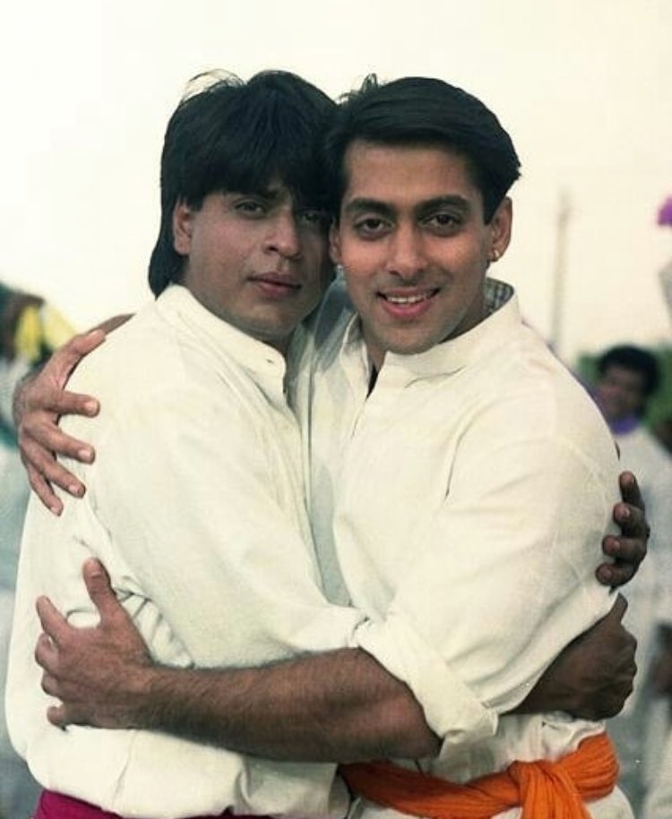 #KaranArjun <a href="/iamsrk/">Shah Rukh Khan</a> <a href="/BeingSalmanKhan/">Salman Khan</a> #flashback #bollywood #SalmanKhan #ShahrukhKhan #Bolly90s