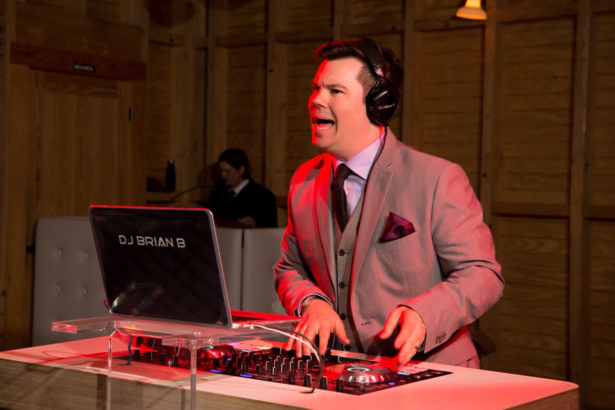 Wedding season is in full swing. Sometimes you can’t help but sing along. 📸 cred: @KyandRyStudios 
.
.
.
#djlife #traveldj #travelingdj #destinationwedding #destinationweddingdj #tallahasseewedding #johngandyevents #kyrystudios #weddingdj #pioneerdj #vibo #vmoda #southernwedding