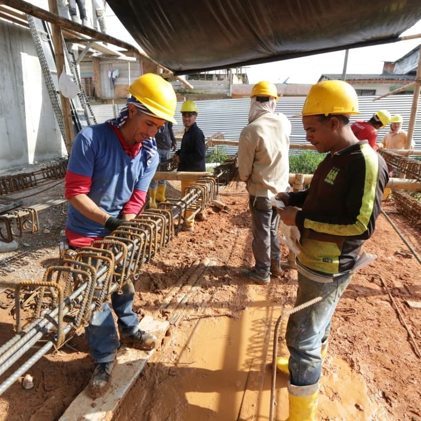 riveraguillermo's tweet image. A las 10:30 a.m. estaremos en Mocoa con el Presidente @JuanManSantos para hacer seguimiento a los avances de las obras de reconstrucción de la ciudad, un año después de la avalancha  mininterior.gov.co/sala-de-prensa… #AsíAvanzaMocoa