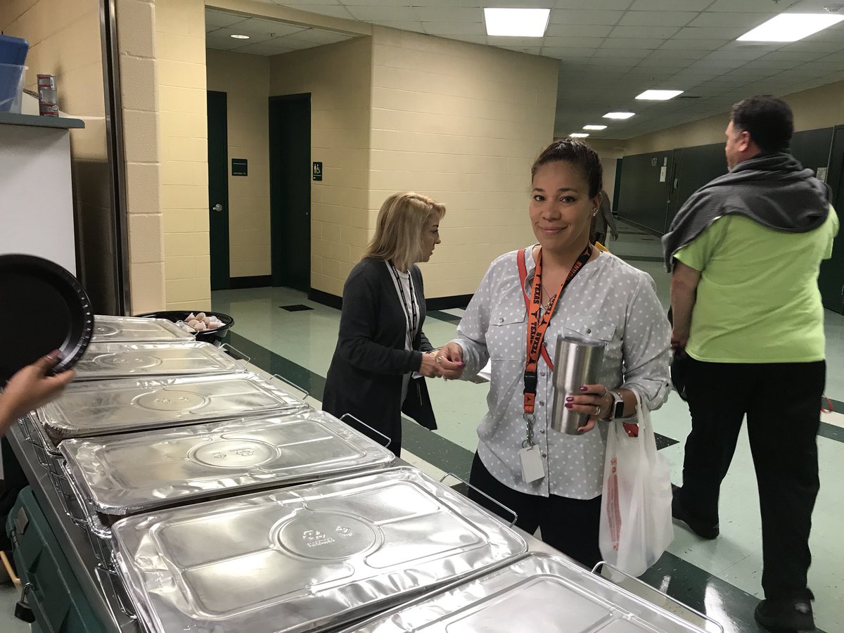 DiakaMelendez's tweet photo. EVERY MONDAY is now JUMPSTART MONDAY for the rest of the year! SHS staff will start the week off with a little appreciation. Today was breakfast 🌮 we love our staff! #wearespring @SpringISD @SPRINGHIGHLIONS https://t.co/0Q0VTJOIf5