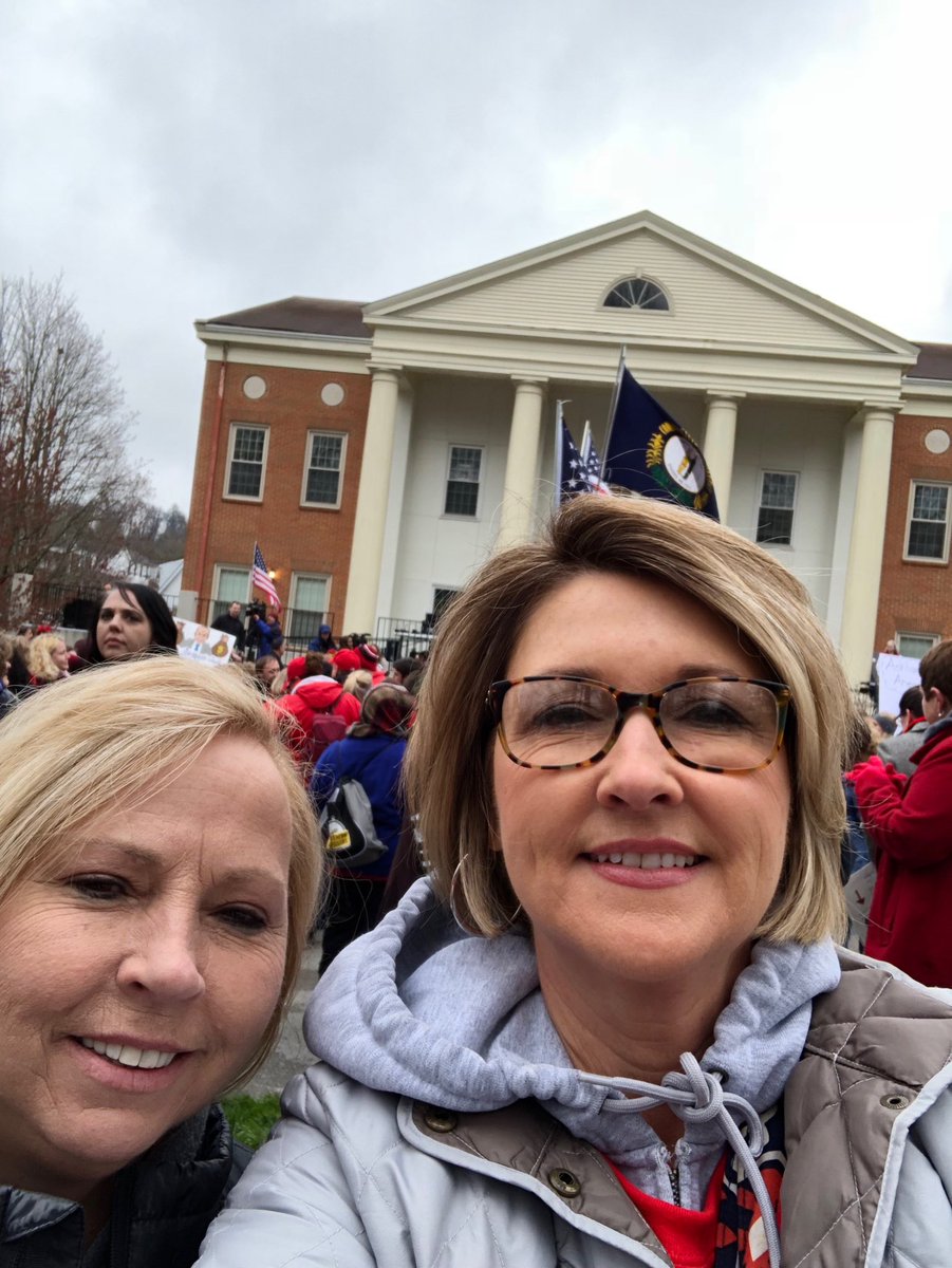 DCarpenter61's tweet image. Education cuts never heal! Proud to stand with Magoffin County Teachers! #120strong