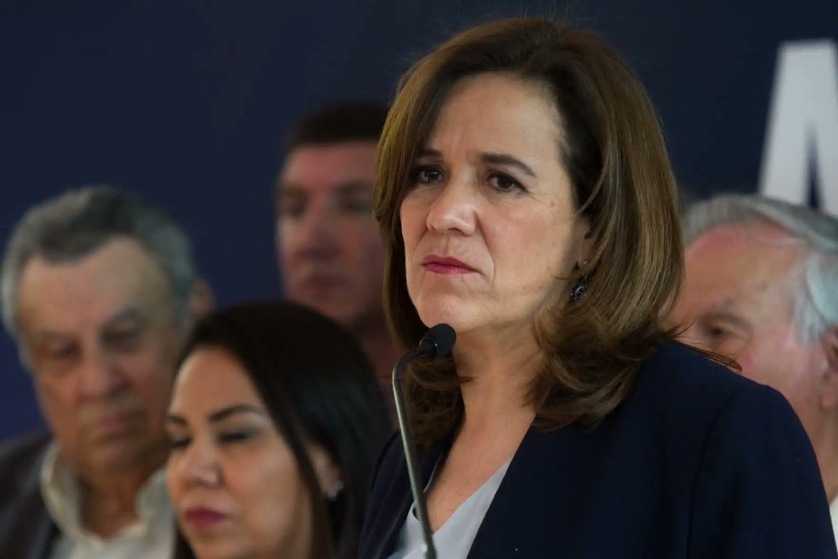 PedroFerriz's tweet photo. Comenzaron las campañas presidenciales con una mancha. @Mzavalagc no debe de estar en la boleta.
Los otros candidatos no dan soluciones para la crisis que vive #México
Exijamos que rompan con sus grupos de pillos y vean por el país. #yoConFerriz https://t.co/cqT64tE1YJ