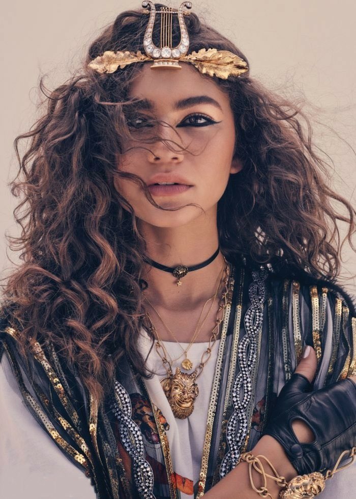 postzendaya's tweet photo. https://t.co/8F9OIL7SYd