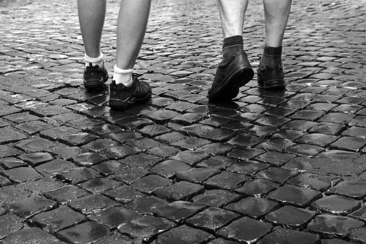 PenmenPress's tweet photo. When did you last take a walk?

When you’re studying abroad, it can be difficult to let go of the “go, go, go” mentality we develop in America. @snhustudyabroad Director Stefano Parenti discusses how walking can change your study abroad perspective.

https://t.co/NoXBQDF59o https://t.co/P3VrpgfXhP