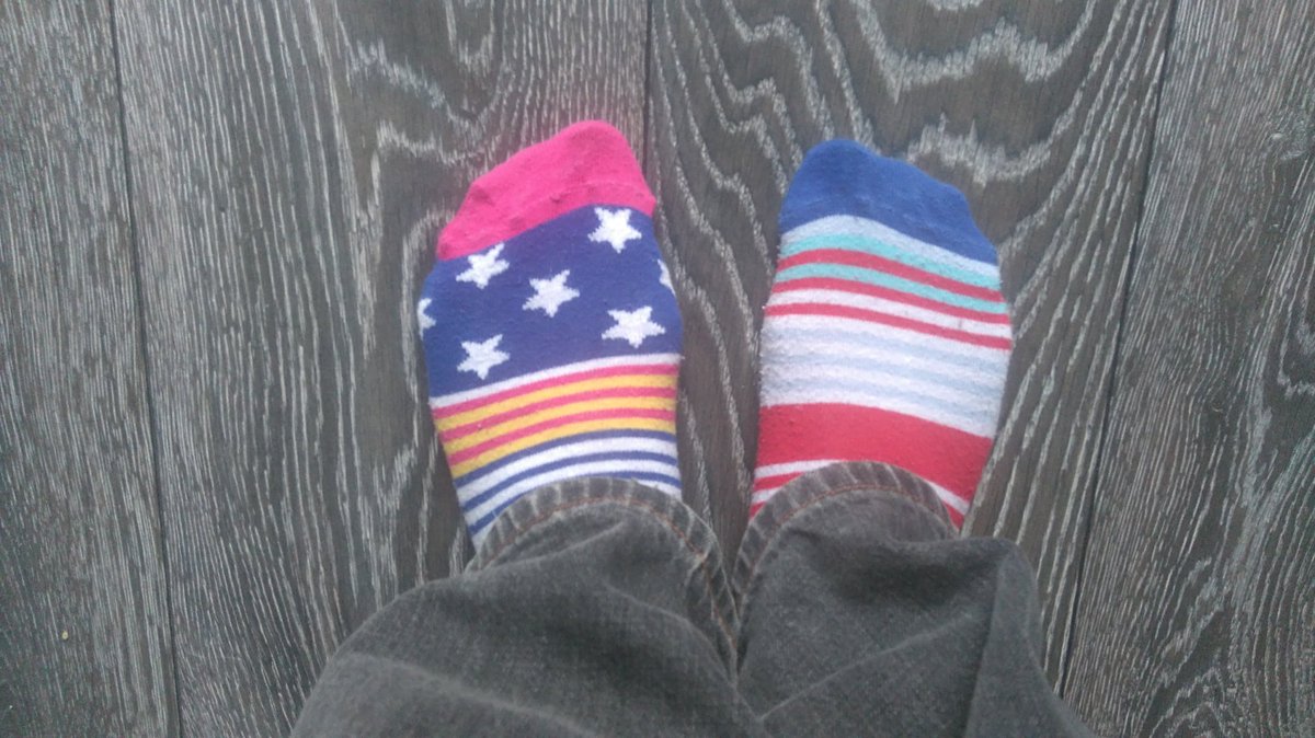 only_davey's tweet image. Deluded imaginary interviewer:  &quot;You&apos;re so awesome and talented and age doesn&apos;t seem to touch you. Davey, tell us, please, what&apos;s your secret?&quot;

Me: Odd socks. Every. Single. Day. 

#correlationOrCausation?