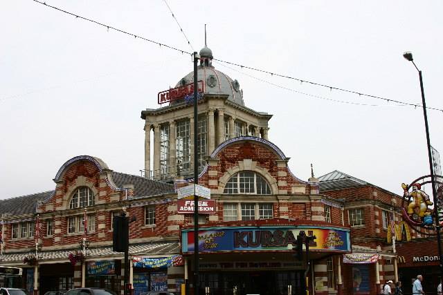RockCandyMag's tweet photo. Great Rock Venues - Kursaal Ballroom, Southend
Featured on the back of @acdc's Let The Be Rock the ballroom played host to the great and good of rock n roll in the 1970s. I assume it was standing room only. It closed in 1986 and was done up and reopened in the late 90s. https://t.co/bbLkLHK8ej