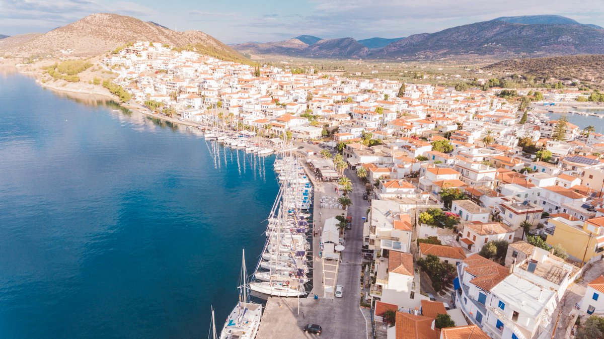 Ermioni mornings 
#sailweekgreece #adventuresailing #sailgreece 
sailweek.tours