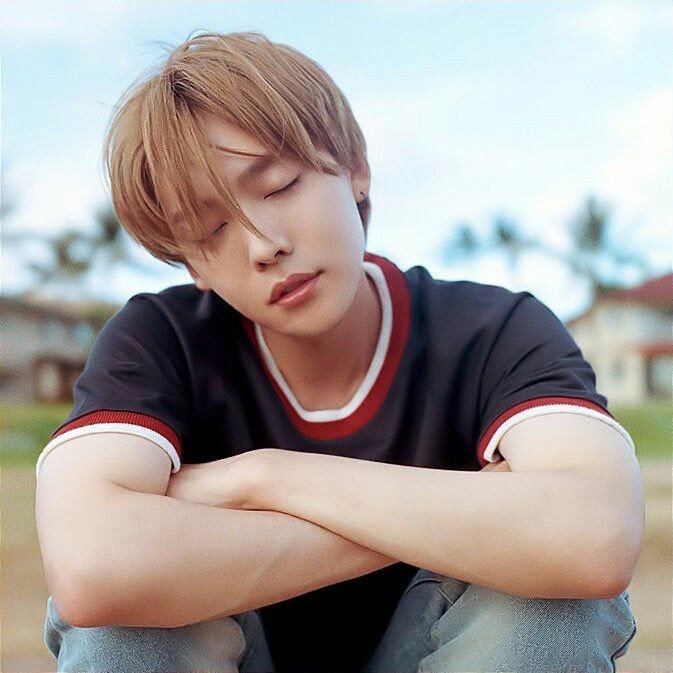 naughtywinner's tweet photo. Kim Jinwoo as your mysterious and quiet best friend whose smile makes your day a whole lot brighter and your heart a little bit more in love https://t.co/WZ9UNOyYmb
