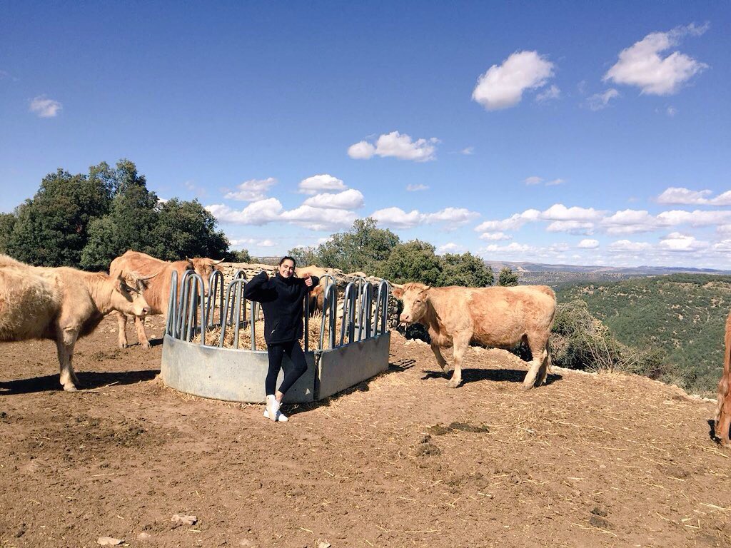 Beld1Maria's tweet image. #PascuaJoven2018 jajajjajaja t hecho deee ---------!!!!💃🏽♥️