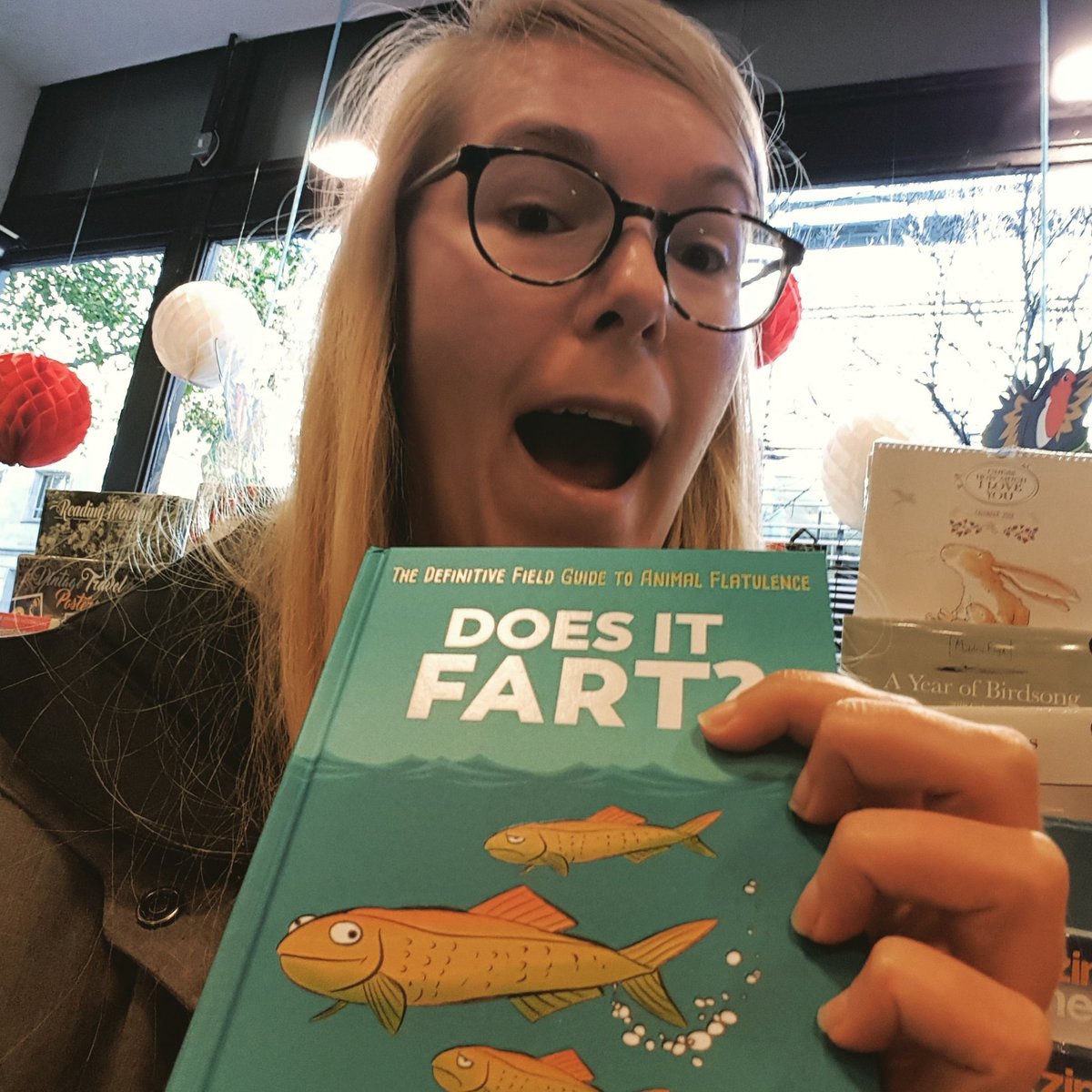 iamscicomm's tweet photo. I'm also the author of the book #doesitfart - along with @PlethodoNick. It's a book about animal flatulance born out of science Twitter! https://t.co/0zLcEjVfFQ