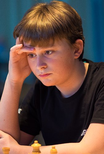 GRENKEChess's tweet image. 13-year old German prodigy Vincent Keymer playing his best tournament ever. He just beat GM Gabor Papp in R8 and has 7/8! Training with Peter Leko pays off. #grenkechess #grenkeclassic