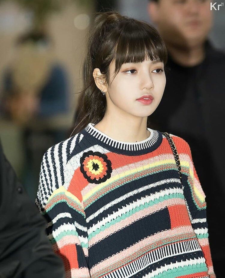 Angirmaa17's tweet photo. [010418] Such a beautiful girl 
#BLACKPINK #BLINK #LISA https://t.co/VjdHYWG0hS
