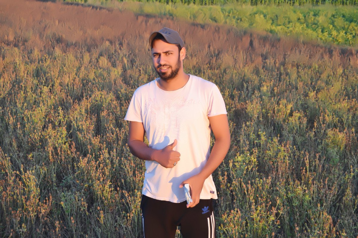 ﺩﺍئـمآ
 ﺍﻷﺷـﺨﺎﺹ ﺃﻟـﺬﻳﻦ ﻻ ﻧـﺮيد ﺃﻥ ﻳـﻜﻮﻥ ﻟـﻨﺎ مـعهم نـهايه
 ﻫـﻢ ﻓـﻲ ﻣـﻘﺪﻣﺔ ﺻـﻔﻮﻑ ﺍﻟﺮاحلين !!🤚