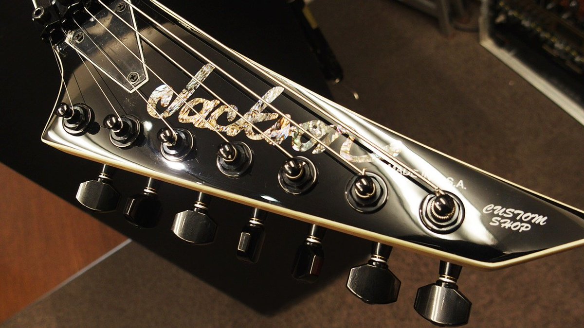 ジャクソンjackson リバースヘッドエレキギター Jackson V型エレキ