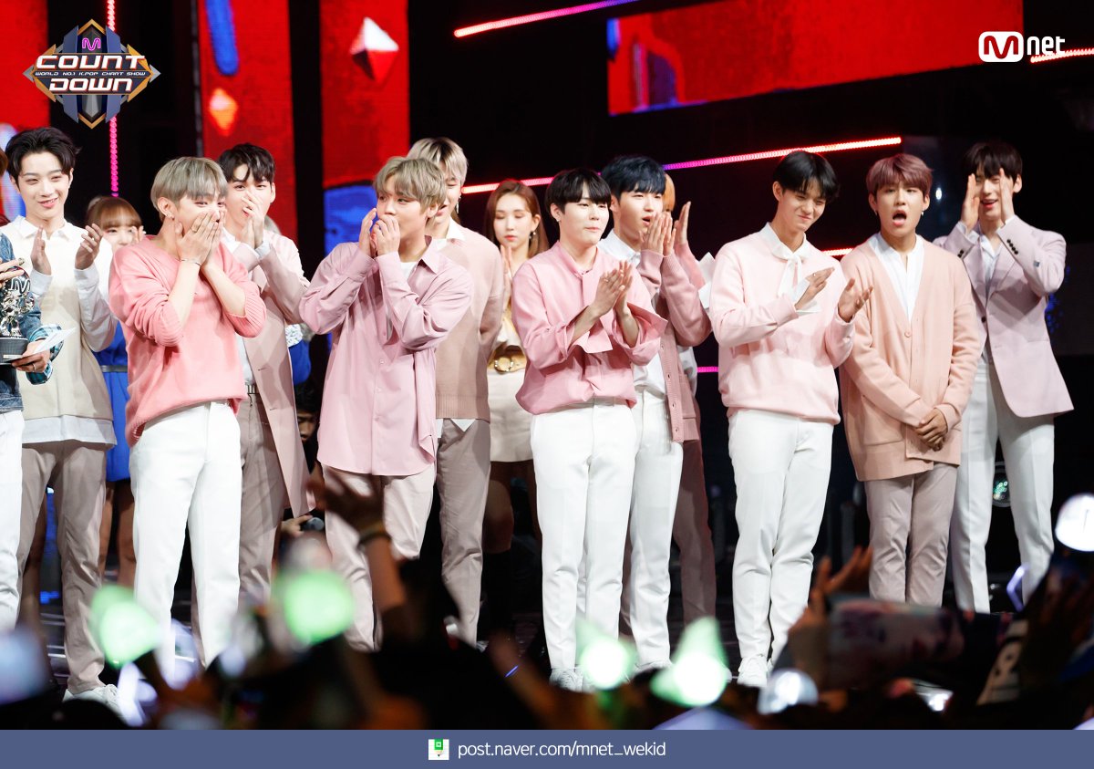 MnetMAMA's tweet photo. [#MCOUNTDOWN] 180329 엠카 MOMENT
#워너원(#WannaOne) - #BOOMERANG @WannaOne_twt
World No.1 KPOP Chart Show M COUNTDOWN #Mnet
우리원 보러가기▶ https://t.co/5wPwzy3HSH https://t.co/NBJwKNJKsG