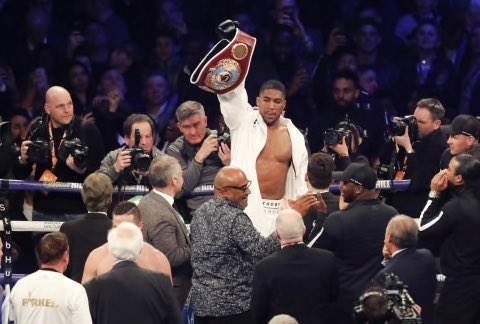 BelowTheBelt_'s tweet photo. [PODCAST] Ep. 31 - Microwaved Easter Eggs. 🍫

🎧iTunes: https://t.co/augTjdhFJU

🎧Soundcloud: https://t.co/uoRhPgXpgn

We review #JoshuaParker plus the undercard, talk about the morals of #PovetkinPrice, the #WhyteBrowne card and more.🥊 https://t.co/fjqbBcuSY0