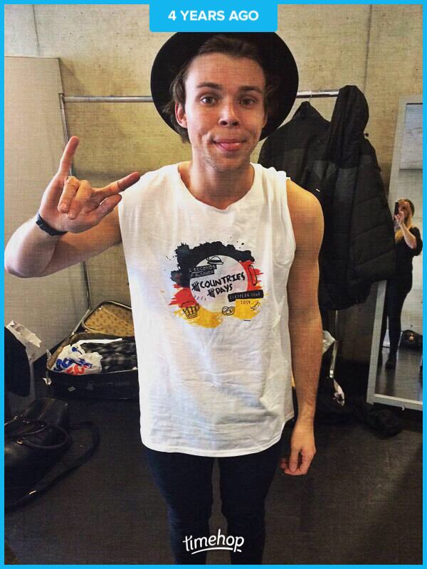 happily_sunny's tweet photo. I can’t believe it’s been 4 years since #5Countries5Days @5SOS ?!! @94paperplane @missyhurricane HINSETZEN! 😂❤️ https://t.co/hGhRYoUHEk