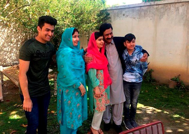 Malala Yousafzai ends her 1st Pakistan visit since shooting: bit.ly/2pUoFtJ https://t.co/S2hpxfnNrN