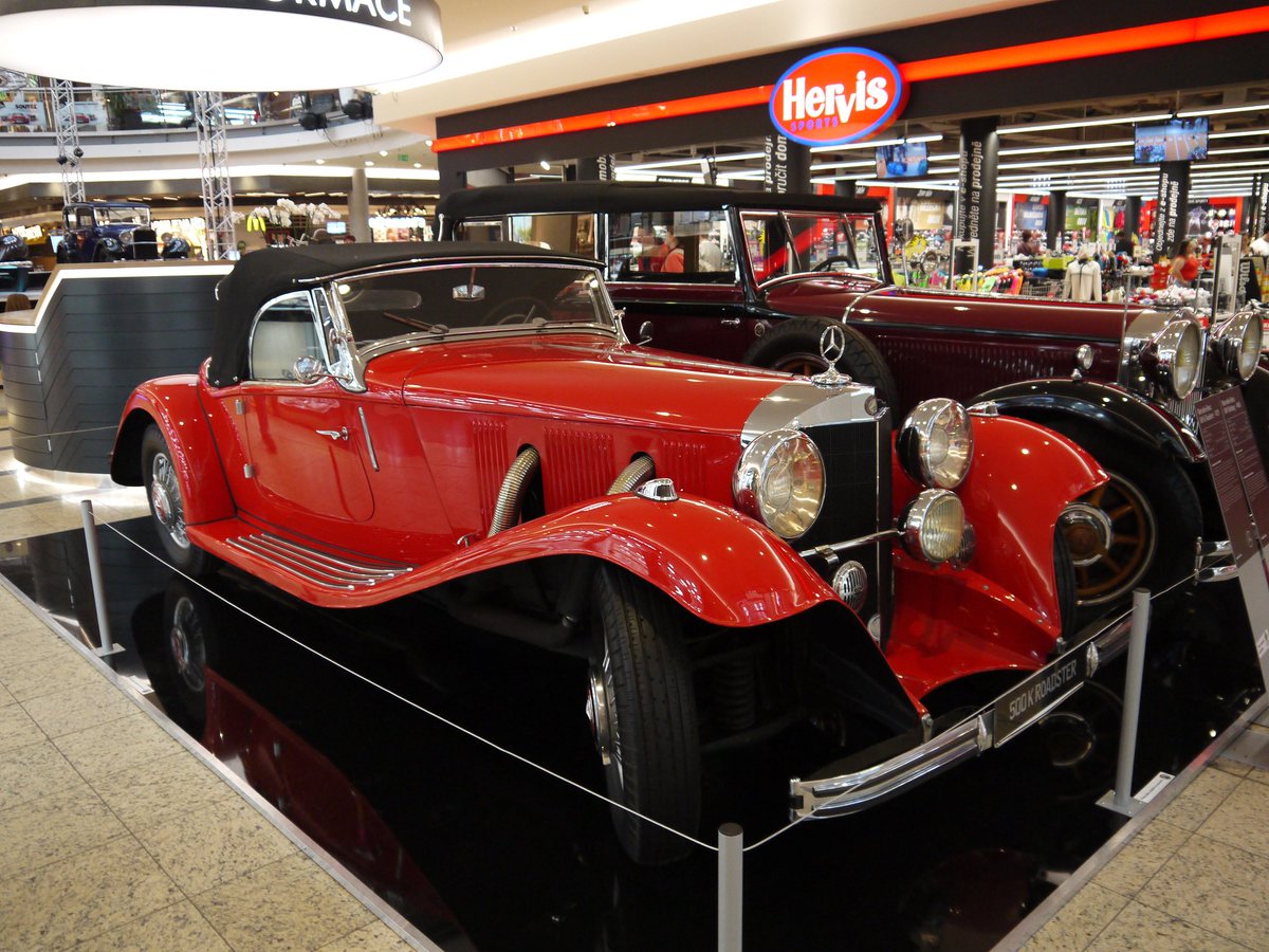 Выставка Мерседесов в Брно.
Звездой выставки был Mercedes-Benz 500K Roadster 1934 года, принадлежавший в сороковые Рейнхарду Гейдриху.
smart-gizmo.ru/texnokultura/v…
#mercedes