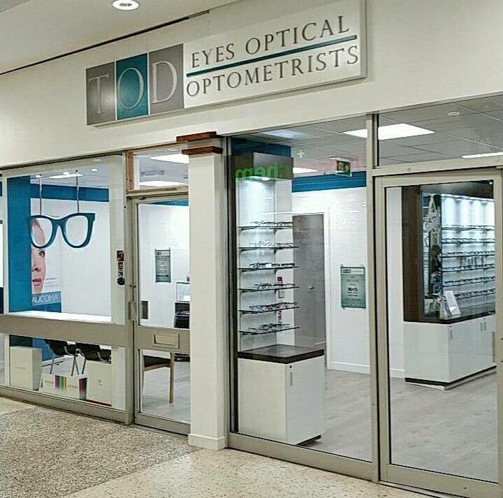 Why not book your next eye test with Tod Opticians #rutherglenexchange. The experts in #eyecare are here for you 🤓