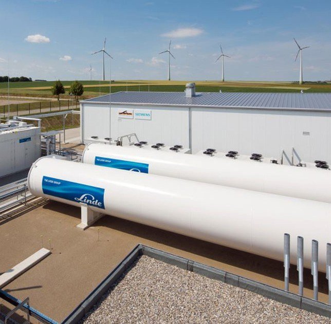 SPINAhydrogen's tweet photo. La planta que producirá hidrógeno en Alcázar de San Juan, Ciudad Real, se le ha puesto el nombre de Vitale y el presupuesto para su construcción es de unos 20 millones de euros. #SPINAhydrogen https://t.co/RNAQTGF1bK