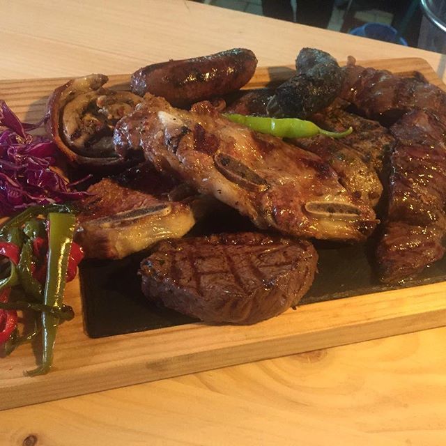 MuhRestaurantes's tweet photo. ¡Estamos Abiertos! Y hoy continua la promo PARRILLADA DE CARNE + GUARNICIÓN 10,90€
Te esperamos en Muh! https://t.co/1sOsPZtwZn https://t.co/XhdOjnAlFP