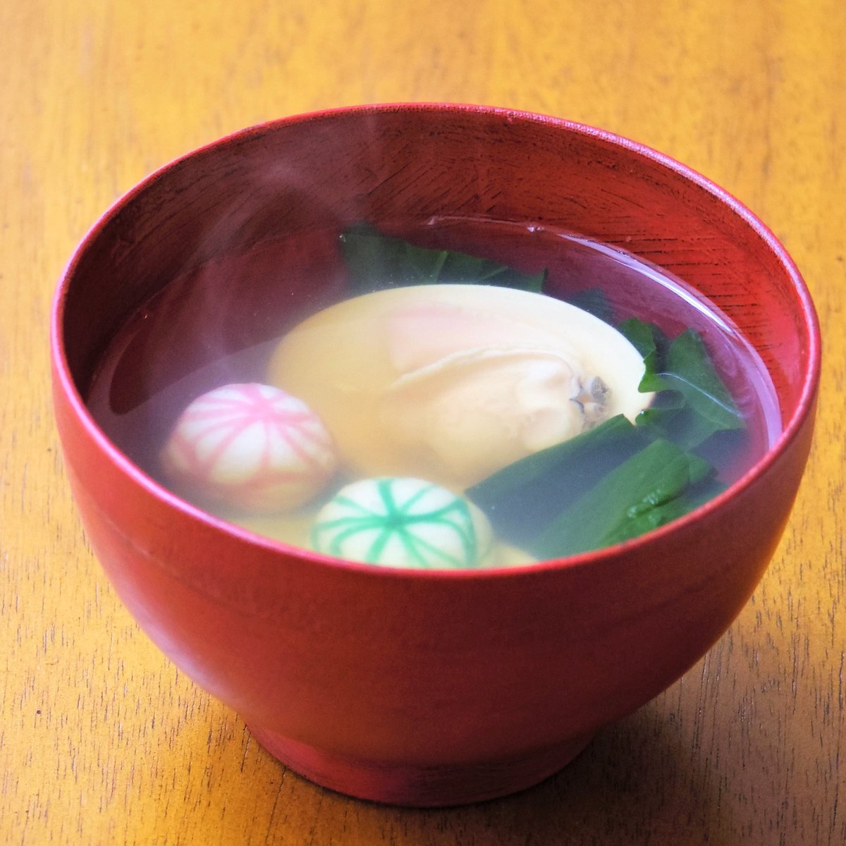 ট ইট র 大村しげの愛した京都 大村しげ再評価プロジェクト 麩嘉さんの手まり麩 今年のお正月 蛤のお吸い物に入れてみました お椀がすごく華やぎます 大村さんが 京の手づくり のなかで紹介されています 京都 大村しげ 京都観光 大村しげ