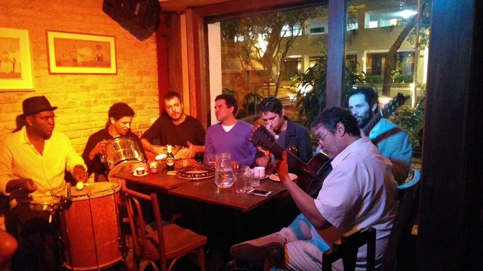 DaCasaDaTata's tweet photo. Hoje tem Samba da Gávea! Toda segunda tem, bom para começar a semana bem! https://t.co/gJFjKsFdpF