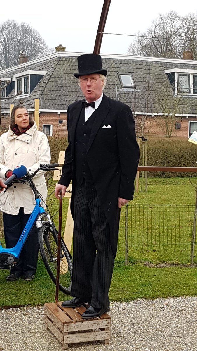 MartenaState1's tweet photo. GRIEN FESTIVAL geopend door jonkheer Duco van Martena (in ruste). Vanuit Stinzenflorawijk Leeuwarden een fietstocht naar Stinzenflorapark Martenastate te Koarnjum. https://t.co/Os6rgOoXG6 https://t.co/SywBNAXePk