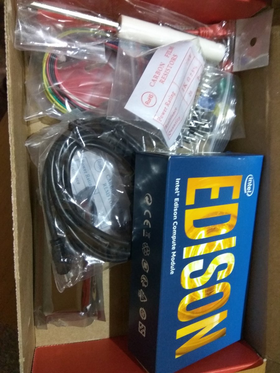 ansarianish4's tweet image. Thank you so much @Hacksterio for such a nice gift #IoT #Hackster #maker #inteledition