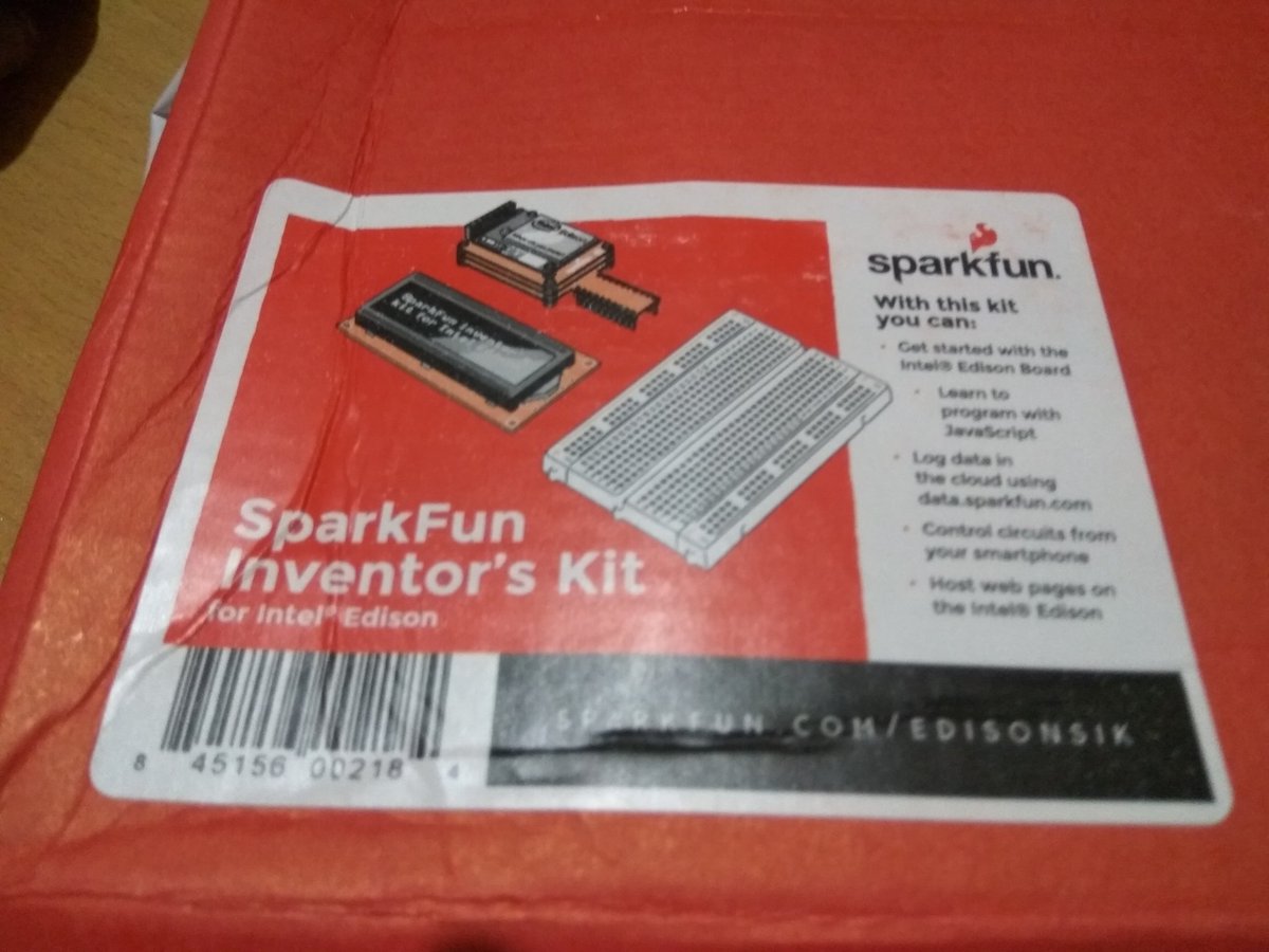 ansarianish4's tweet image. Thank you so much @Hacksterio for such a nice gift #IoT #Hackster #maker #inteledition