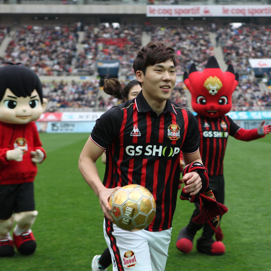 moccakor's tweet photo. 서키 앤 쿤 훈-훈
마지막짤 도겸 ㄹㅇ축구선수 같다곸ㅋㅋㅋㅋㅋㅋ소화력 무엇 https://t.co/wDCGDmzgf4
