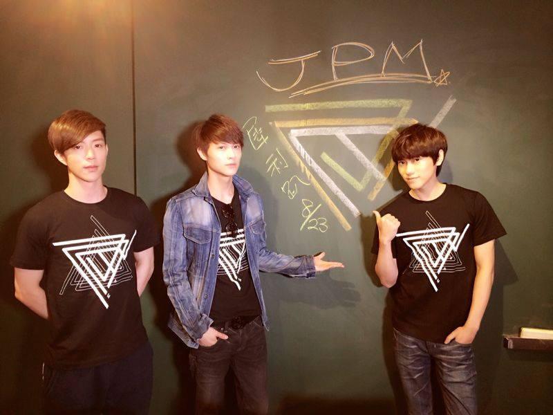 twgrs1202's tweet photo. #小杰 #廖允杰 #LilJay #Jaydaone #王子 #邱勝翊 #prince #邱宇辰 #毛弟 #邱翊橙 #chris #modi #JPM #棒棒堂 #模范棒棒堂 #台湾 https://t.co/4KUtq6B0pL